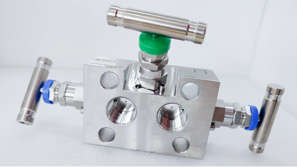 32MpaP型三閥組-P型三閥組生產廠家-重慶九環(huán)機電有限公司